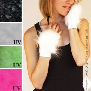 NWT White Fur Gloves Fuzzy Wristbands Animal Arm Bands Dog Costume Cat Christmas